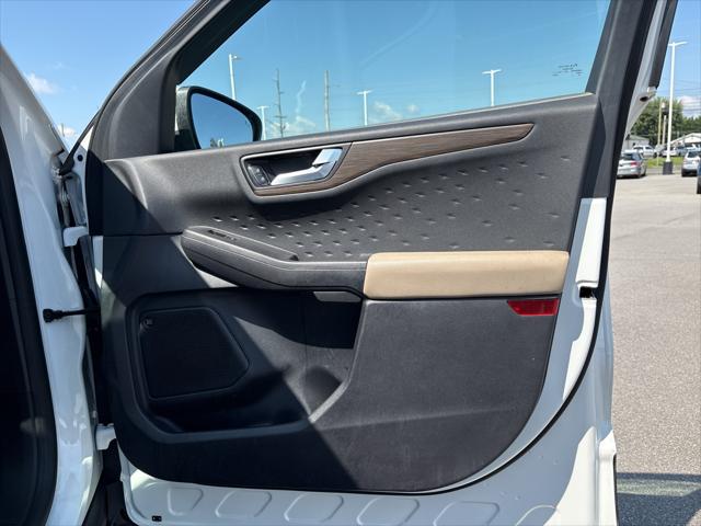 2020 Ford Escape Titanium Hybrid