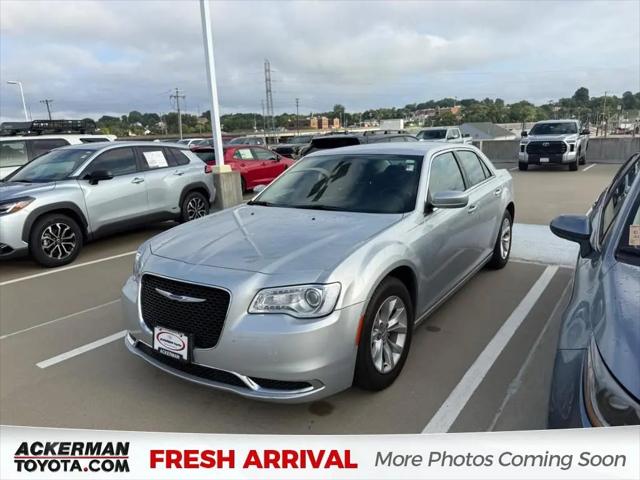 2021 Chrysler 300 Touring for sale in St Louis, MO
