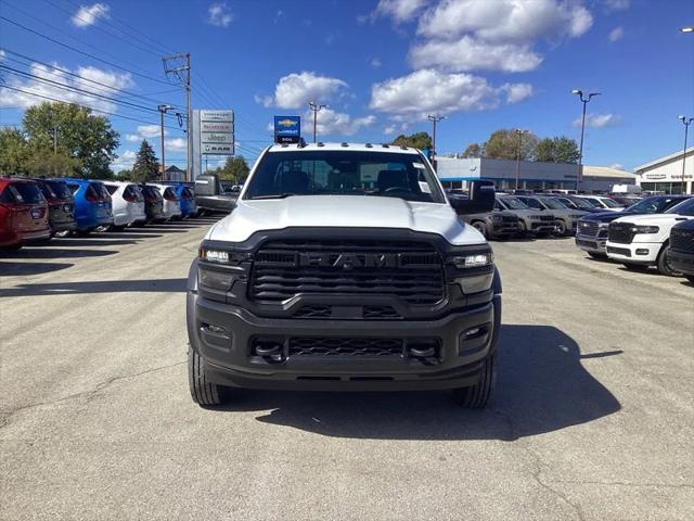2027 RAM Ram 5500 Chassis Cab RAM 5500 TRADESMAN CHASSIS REGULAR CAB 4X4 60 CA