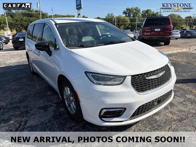 2024 Chrysler Pacifica Touring L for sale in Sand Springs, OK