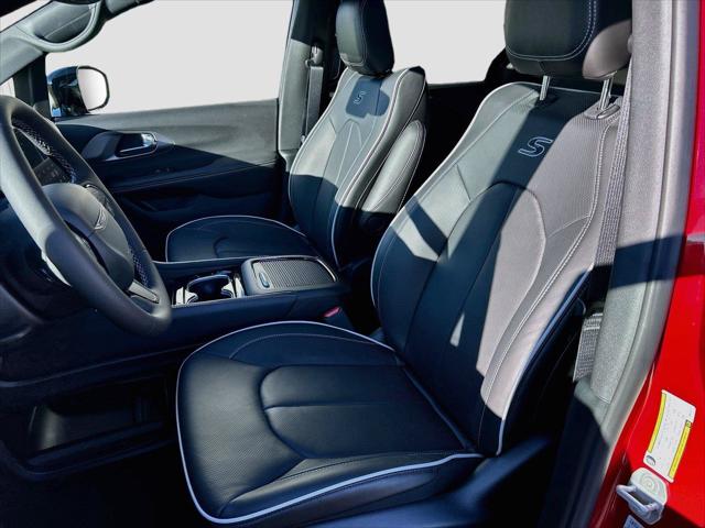 2027 Chrysler Pacifica PACIFICA LIMITED AWD 2027 Chrysler Pacifica PACIFICA LIMITED AWD