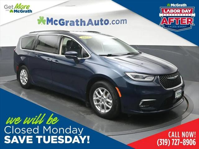 2022 Chrysler Pacifica Touring L for sale in Cedar Rapids, IA