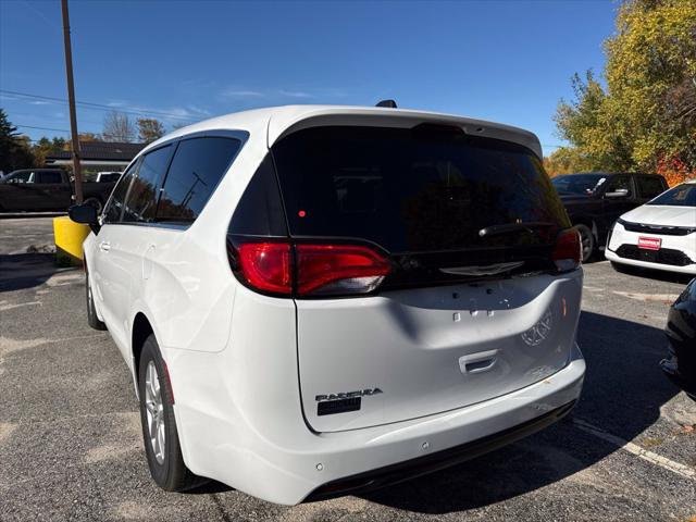 2027 Chrysler Pacifica LX