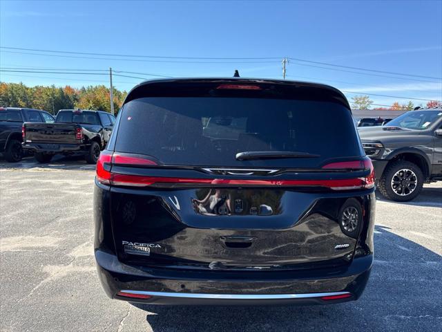 2027 Chrysler Pacifica Select AWD