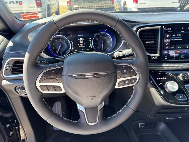 2027 Chrysler Pacifica Select AWD