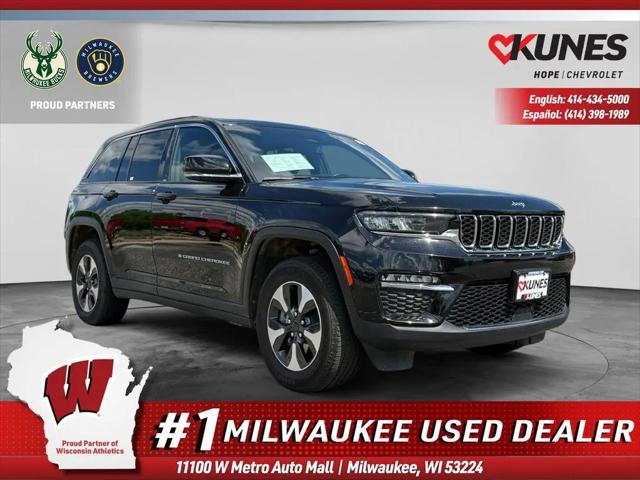 2024 Jeep Grand Cherokee Base for sale in Milwaukee, WI