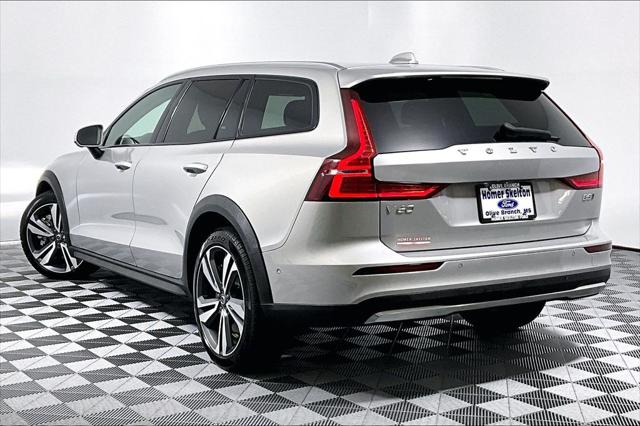 Used 2025 Volvo V60 Cross Country Plus  B5 AWD Gas (mild hybrid) For Sale in Olive Branch, MS