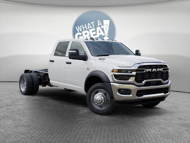 2027 RAM Ram 5500 Chassis Cab RAM 5500 TRADESMAN CHASSIS CREW CAB 4X4 60 CA 2027 RAM Ram 5500 Chassis Cab RAM 5500 TRADESMAN CHASSIS CREW CAB 4X4 60 CA