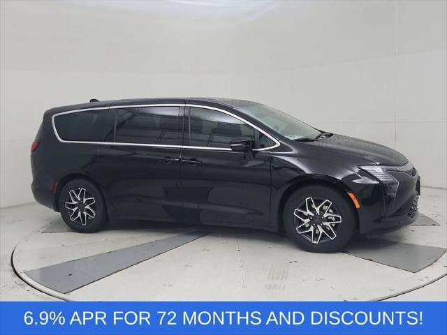 2027 Chrysler Pacifica Limited for sale in Springfield, MO