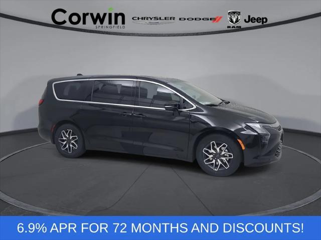 2027 Chrysler Pacifica Limited for sale in Springfield, MO
