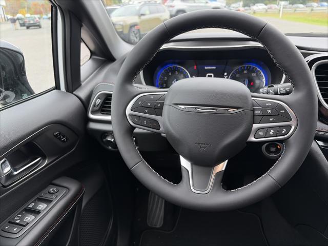 2027 Chrysler Pacifica Select AWD
