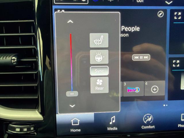 2027 Chrysler Pacifica Select AWD