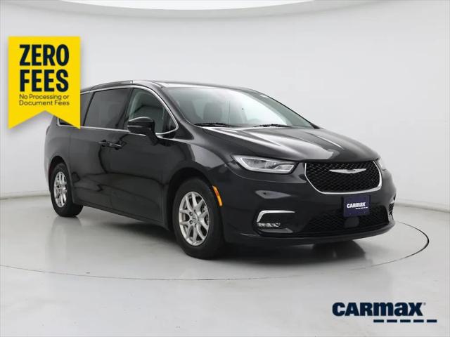 2024 Chrysler Pacifica Touring L for sale in Maplewood, MN