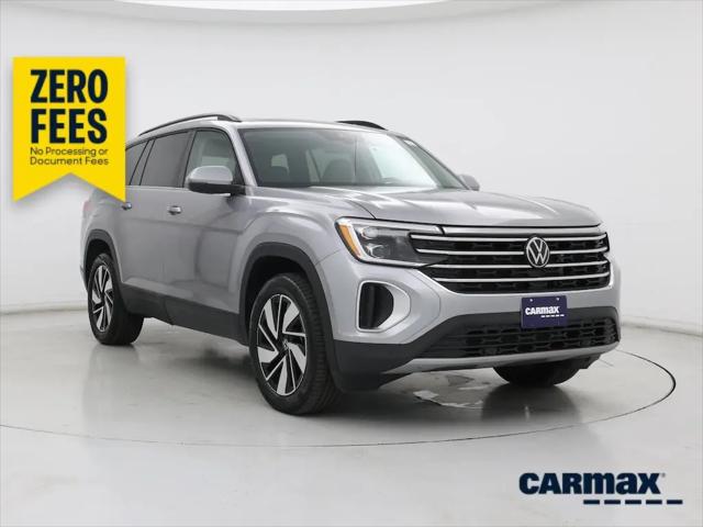 2025 Volkswagen Atlas 2.0T SE w/Technology for sale in Maplewood, MN