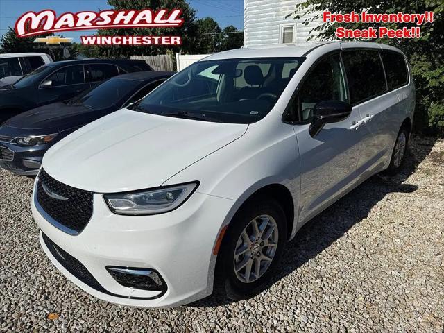 2024 Chrysler Pacifica Touring L for sale in Winchester, IL
