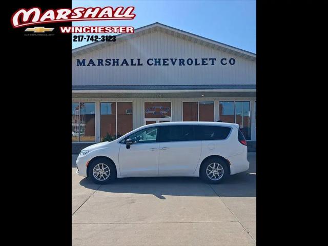 2024 Chrysler Pacifica Touring L for sale in Winchester, IL