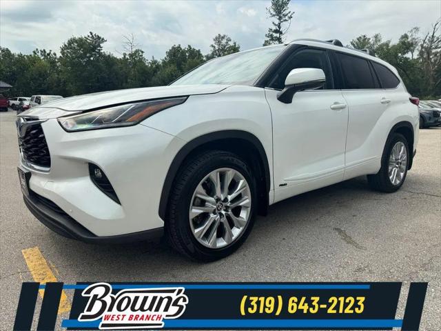 2023 Toyota Highlander Hybrid Limited for sale in West Branch, IA