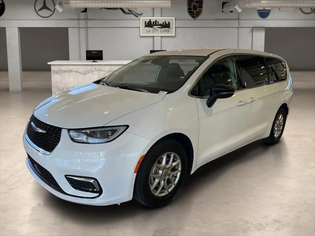 2024 Chrysler Pacifica Touring L for sale in Inglewood, CA