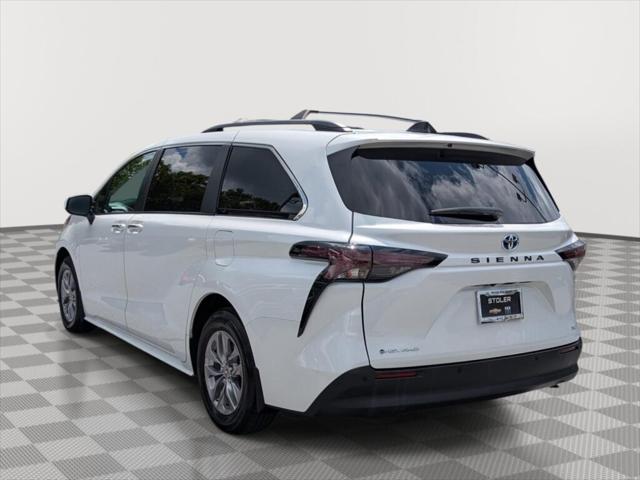 2025 Toyota Sienna XLE 2025 Toyota Sienna XLE