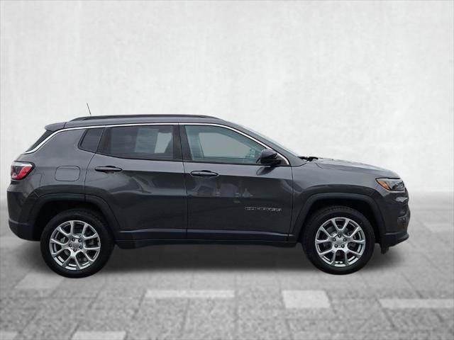 2022 Jeep Compass Latitude Lux 4x4