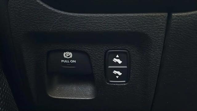 2019 Ram 1500 Big Horn/Lone Star Crew Cab 4x4 57 Box