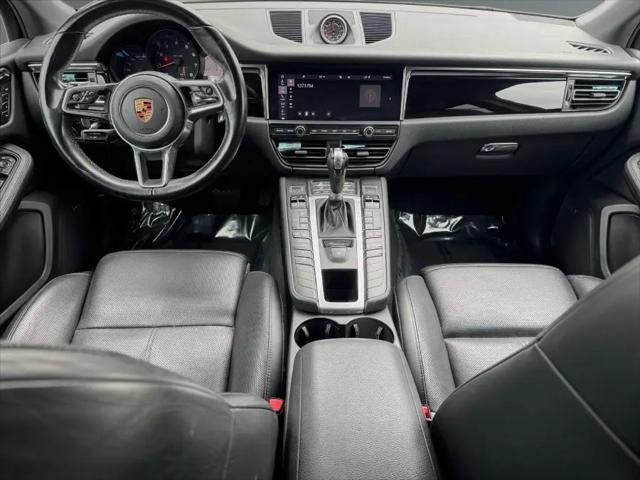 2020 Porsche Macan Macan