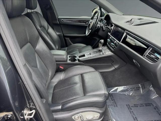 2020 Porsche Macan Macan