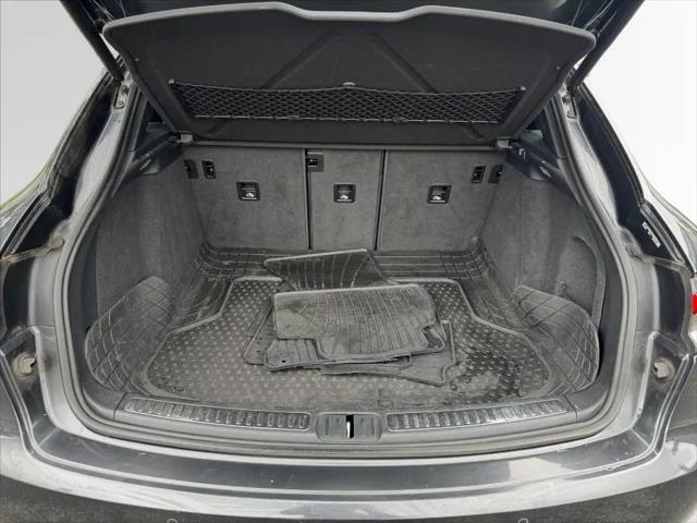 2020 Porsche Macan Macan