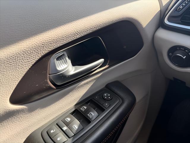 2017 Chrysler Pacifica Touring