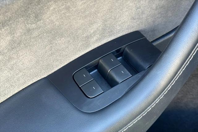 2024 Tesla Model Y Long Range Single Motor Rear-Wheel Drive