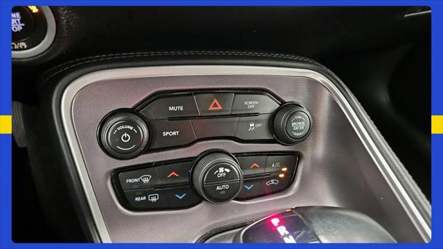 2021 Dodge Challenger SXT