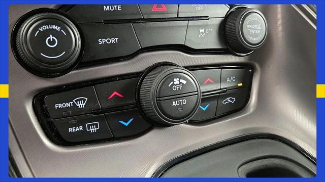 2023 Dodge Challenger SXT