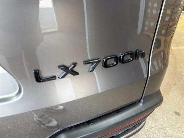 2026 Lexus LX F SPORT Handling
