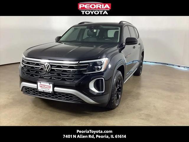 2024 Volkswagen Atlas 2.0T Peak Edition SE w/Technology for sale in Peoria, IL