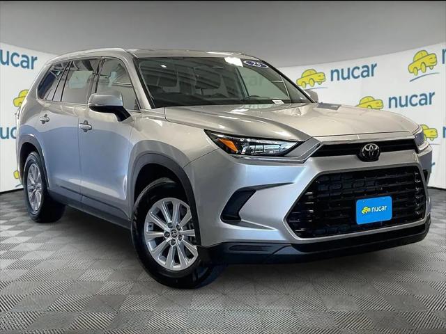 2025 Toyota Grand Highlander XLE for sale in Norwood, MA