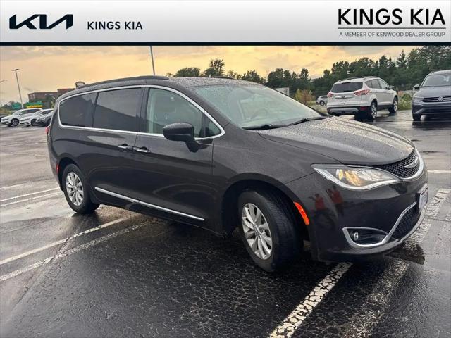 2017 Chrysler Pacifica Touring-L for sale in Cin, OH