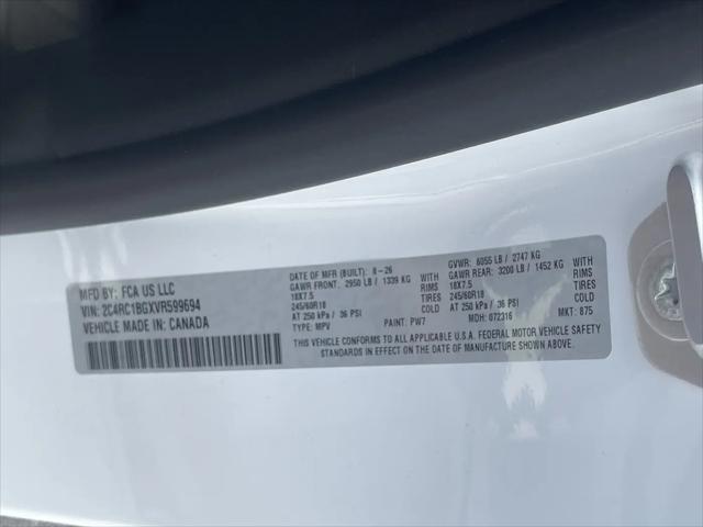 2027 Chrysler Pacifica Select