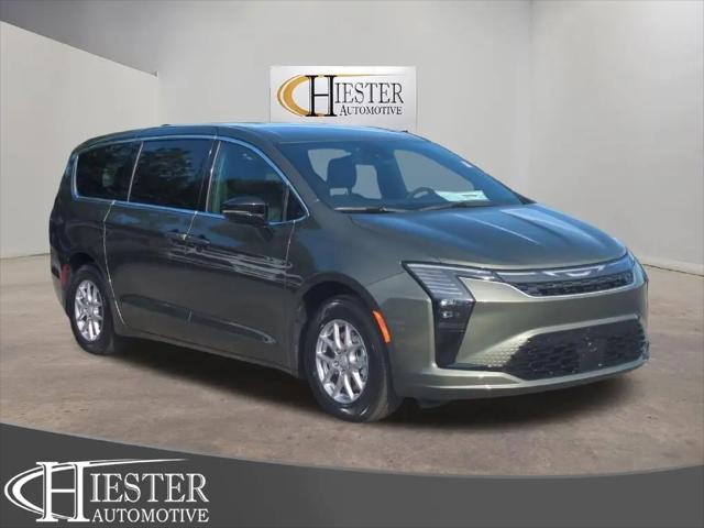 2027 Chrysler Pacifica Select for sale in Lillington, NC