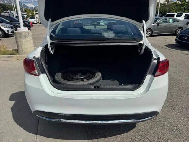 2016 Chrysler 200 Limited