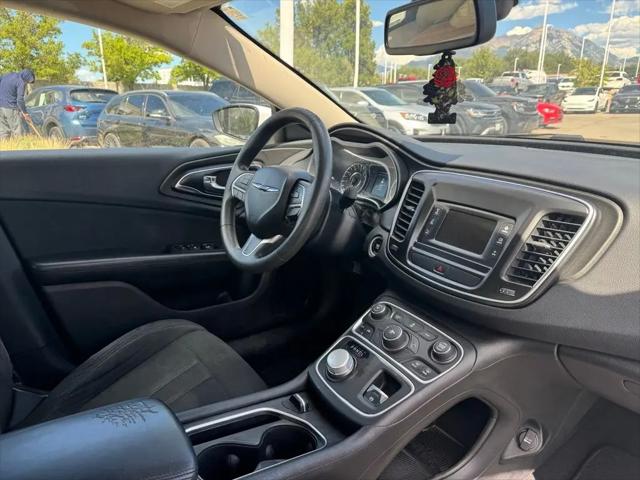 2016 Chrysler 200 Limited