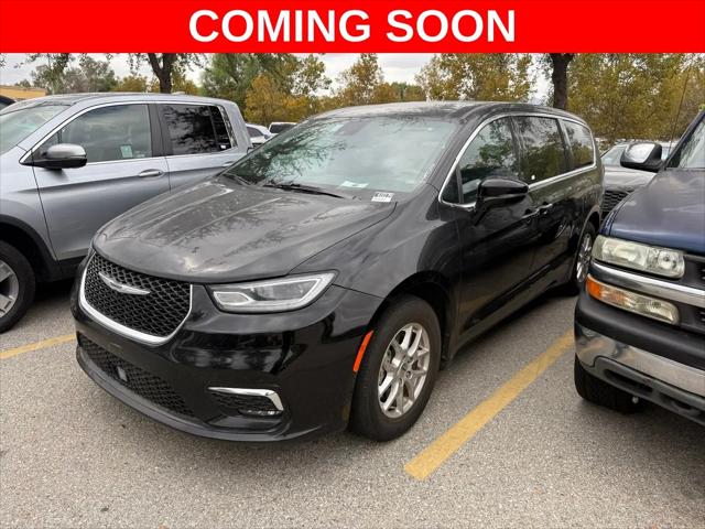 2025 Chrysler Pacifica Select for sale in Valencia, CA