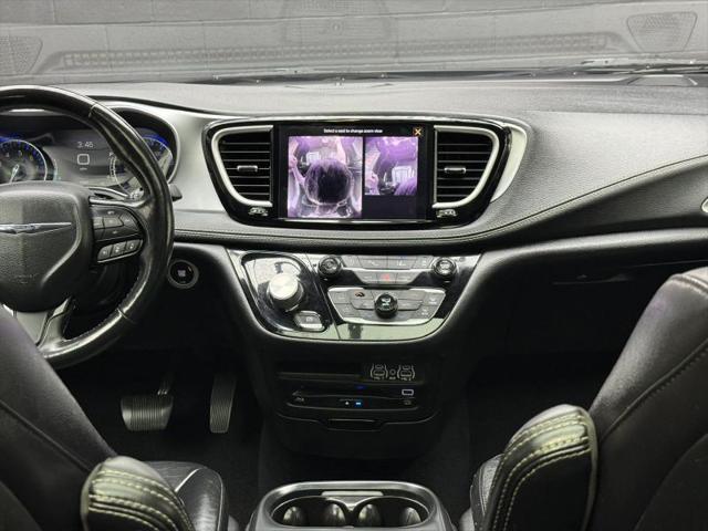 2021 Chrysler Pacifica Touring L