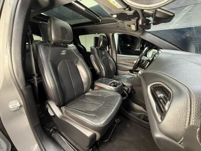 2021 Chrysler Pacifica Touring L