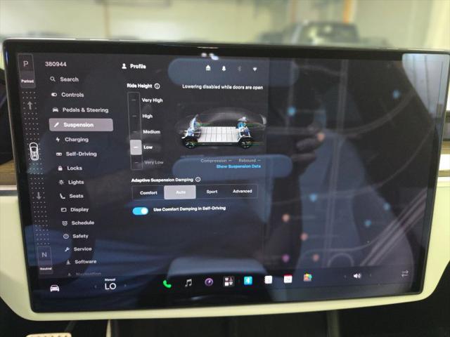 2023 Tesla Model X Standard Range