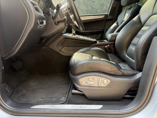 2015 Porsche Macan Turbo