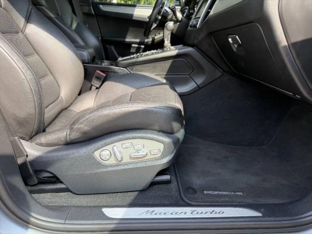 2015 Porsche Macan Turbo