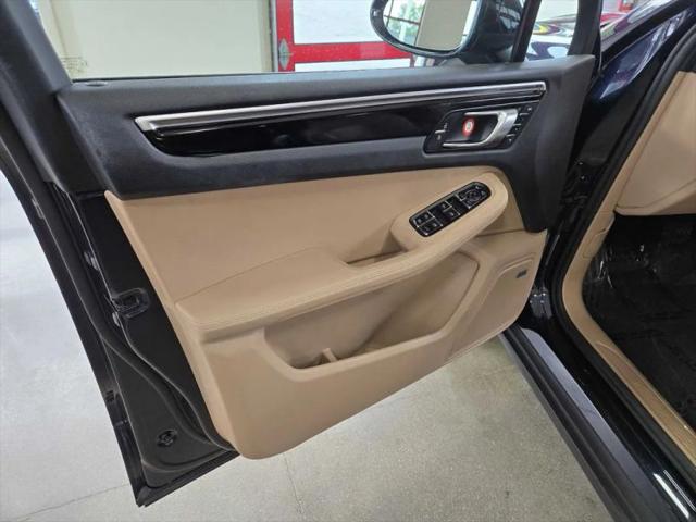 2021 Porsche Macan Base