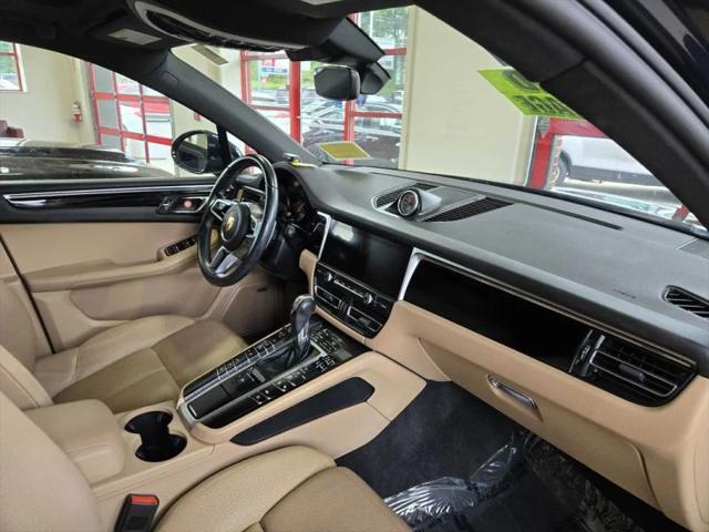 2021 Porsche Macan Base