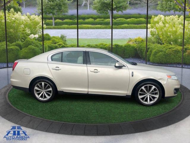 2010 Lincoln MKS Base