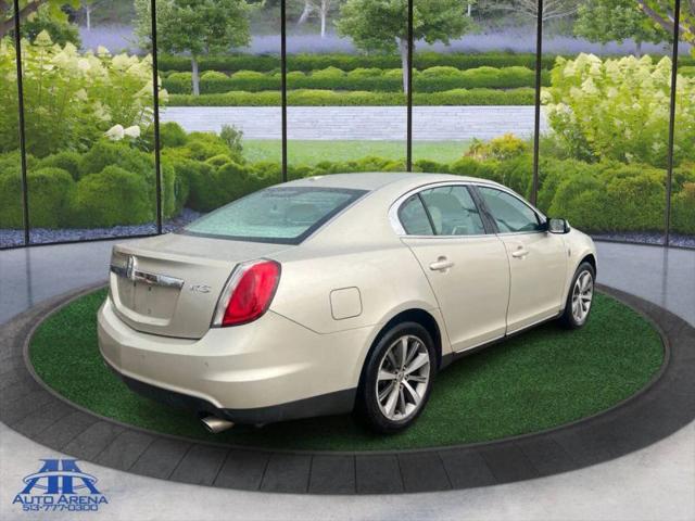 2010 Lincoln MKS Base